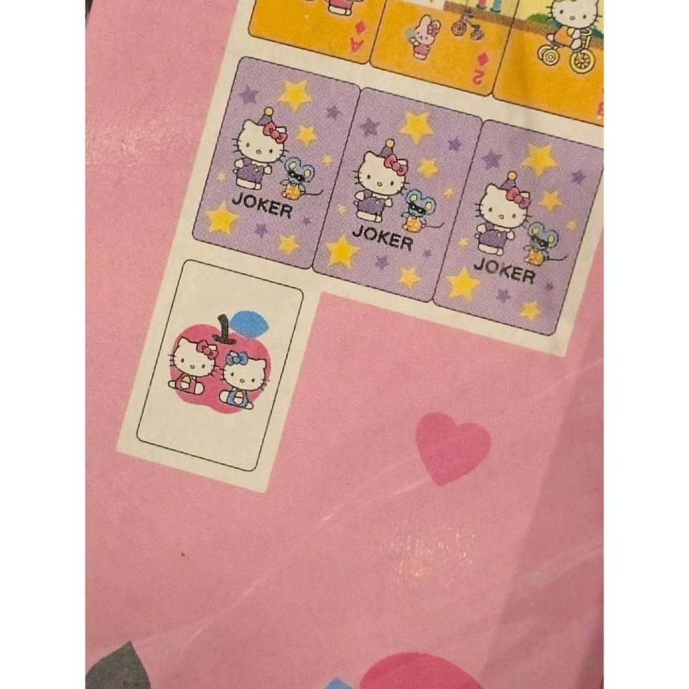 Hello Kitty Playing Cards - Picture 3 of 5